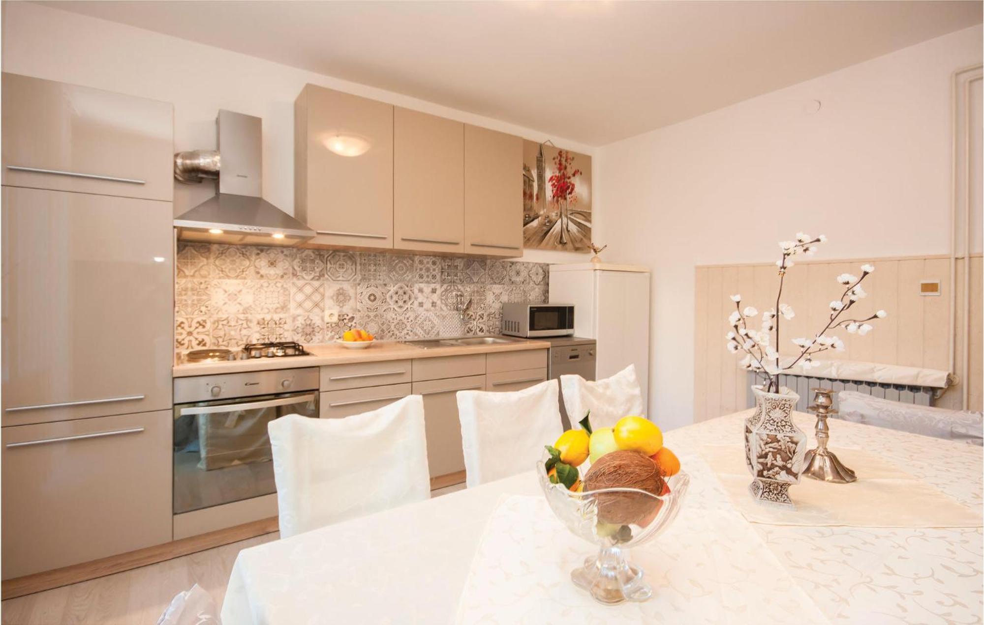 Cozy Apartment In Brodarica With Wifi Brodarica (Sibenik-Knin) Exterior foto