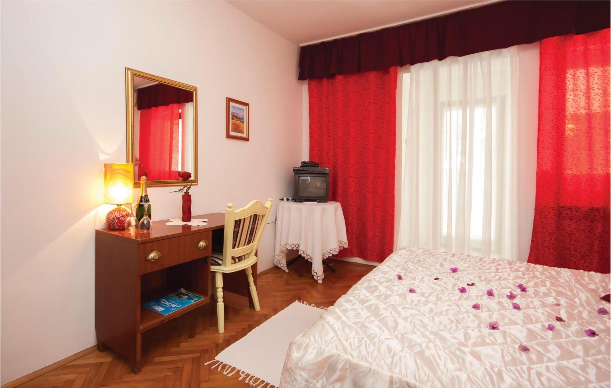 Cozy Apartment In Brodarica With Wifi Brodarica (Sibenik-Knin) Exterior foto